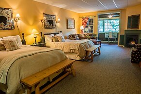 The Common Man Inn & Spa