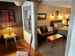 The Common Man Inn & Spa