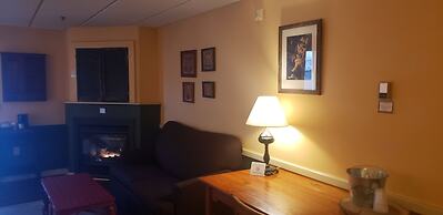 The Common Man Inn & Spa