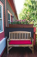 The Common Man Inn & Spa