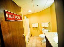 The Common Man Inn & Spa