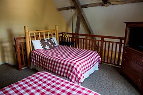 The Common Man Inn & Spa