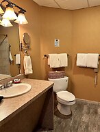 The Common Man Inn & Spa