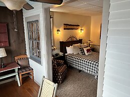 The Common Man Inn & Spa