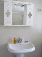 Beautiful 3-bed House in Chania With Garden