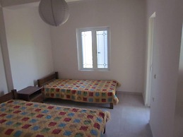 Beautiful 3-bed House in Chania With Garden