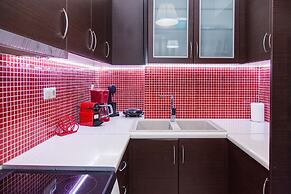 Beautiful new decorated apt in Athens