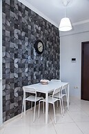 Beautiful new decorated apt in Athens