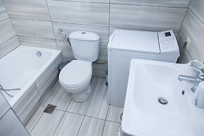 Beautiful new decorated apt in Athens