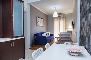 Beautiful new decorated apt in Athens