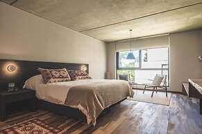 Be House Suites & Spa