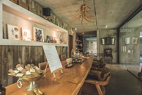 Be House Suites & Spa