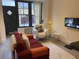 Immaculate 1-bed Apartment Near the River Thames