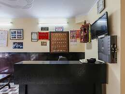 Goroomgo Chand Regency Nainital