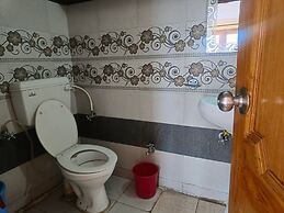 Goroomgo Chand Regency Nainital