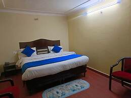 Goroomgo Chand Regency Nainital