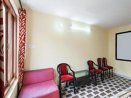 Goroomgo Chand Regency Nainital