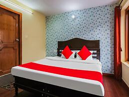 Goroomgo Chand Regency Nainital