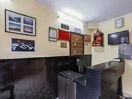 Goroomgo Chand Regency Nainital