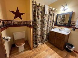 Mountaintop Hideaway