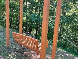 Mountaintop Hideaway