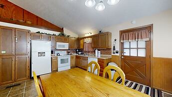 Mountaintop Hideaway