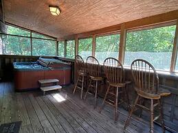 Mountaintop Hideaway