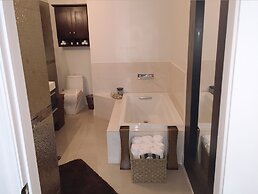 Luxury Condo at Venito