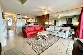 Ocean Reef 701 3 Bedroom Townhouse by RedAwning