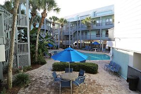 Ocean Reef 701 3 Bedroom Townhouse by RedAwning