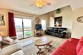 Ocean Reef 701 3 Bedroom Townhouse by RedAwning