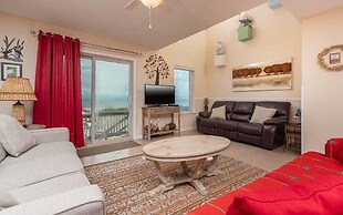 Ocean Reef 701 3 Bedroom Townhouse by RedAwning