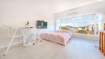 Geoje Forest-morning Spa Pension