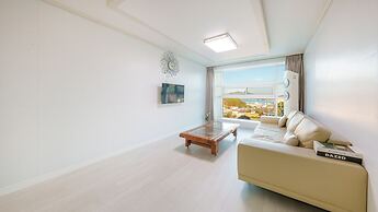 Geoje Forest-morning Spa Pension