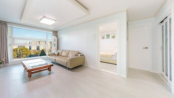 Geoje Forest-morning Spa Pension