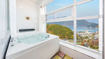 Geoje Forest-morning Spa Pension