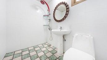 Geoje Forest-morning Spa Pension