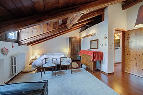 Le Meublé (between City Center & Skiing)