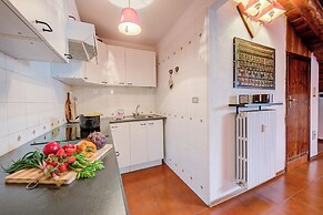 Le Meublé (between City Center & Skiing)