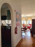 Luzia's Apartment - 2 Bedroom Apartment Sleeps 4