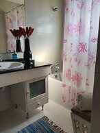 Luzia's Apartment - 2 Bedroom Apartment Sleeps 4