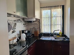 Luzia's Apartment - 2 Bedroom Apartment Sleeps 4