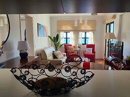Luzia's Apartment - 2 Bedroom Apartment Sleeps 4