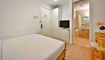 HANZ Premium Le Thanh Ton Hotel