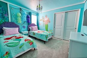 8 Bed Themed Windsor Island Resort Holiday Home 8 Bedroom Home by Reda