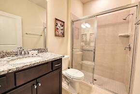 8 Bed Themed Windsor Island Resort Holiday Home 8 Bedroom Home by Reda