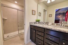 8 Bed Themed Windsor Island Resort Holiday Home 8 Bedroom Home by Reda