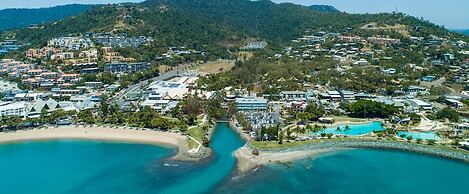 Tropical Marina views couples getaway