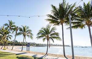 Tropical Marina views couples getaway