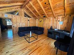 PINE TREE Hotel Boutique & Cabañas